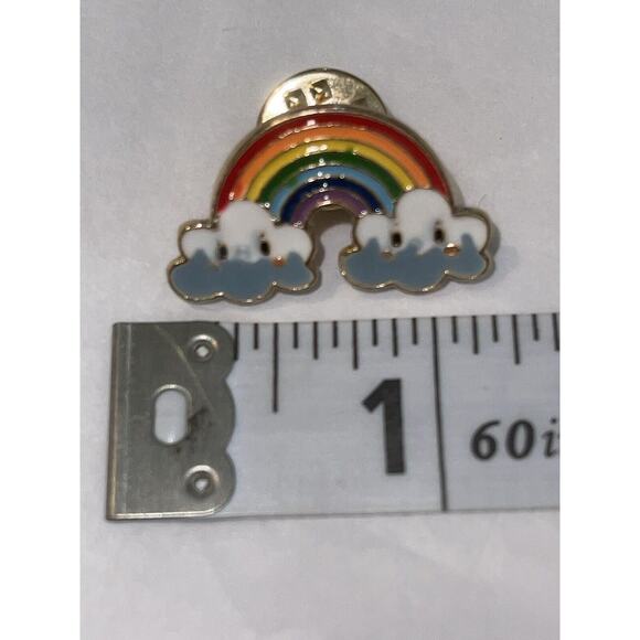 Rainbow With Clouds Pin Brooch - Picture 1 of 3